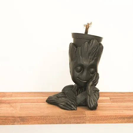 Marvel-apartment - Fuer Freunde & Familien, Stadtnah, Parkplatz, E-ladestation, Gitterbox Fuer Fahrraeder, Fitnessstudio, Digitale Gaestemappe Mit Restaurant- Und Unternehmenstipps شقة *