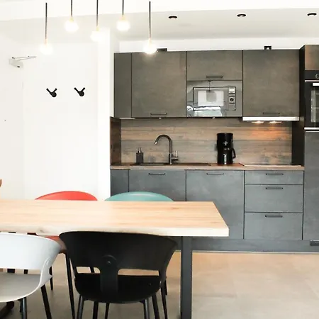 Lägenhet Marvel-apartment - Fuer Freunde & Familien, Stadtnah, Parkplatz, E-ladestation, Gitterbox Fuer Fahrraeder, Fitnessstudio, Digitale Gaestemappe Mit Restaurant- Und Unternehmenstipps *