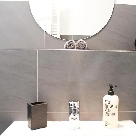 דירה Marvel-apartment - Fuer Freunde & Familien, Stadtnah, Parkplatz, E-ladestation, Gitterbox Fuer Fahrraeder, Fitnessstudio, Digitale Gaestemappe Mit Restaurant- Und Unternehmenstipps *