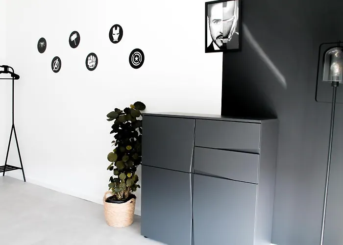 Marvel-apartment - Fuer Freunde & Familien, Stadtnah, Parkplatz, E-ladestation, Gitterbox Fuer Fahrraeder, Fitnessstudio, Digitale Gaestemappe Mit Restaurant- Und Unternehmenstipps Apartment *
