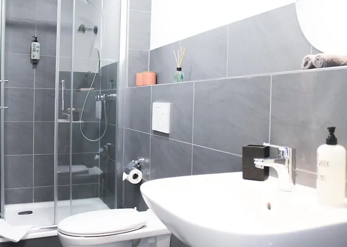 Marvel-apartment - Fuer Freunde & Familien, Stadtnah, Parkplatz, E-ladestation, Gitterbox Fuer Fahrraeder, Fitnessstudio, Digitale Gaestemappe Mit Restaurant- Und Unternehmenstipps Koblenz (Rhineland-Palatinate)